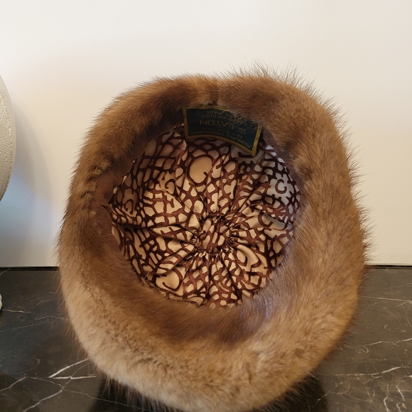 Fur hat hand made for EATON - Picture 8 of 17